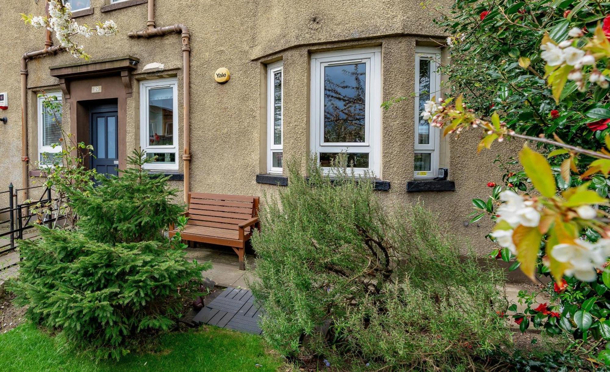 The Restalrig Apartment Edinburgh Bagian luar foto